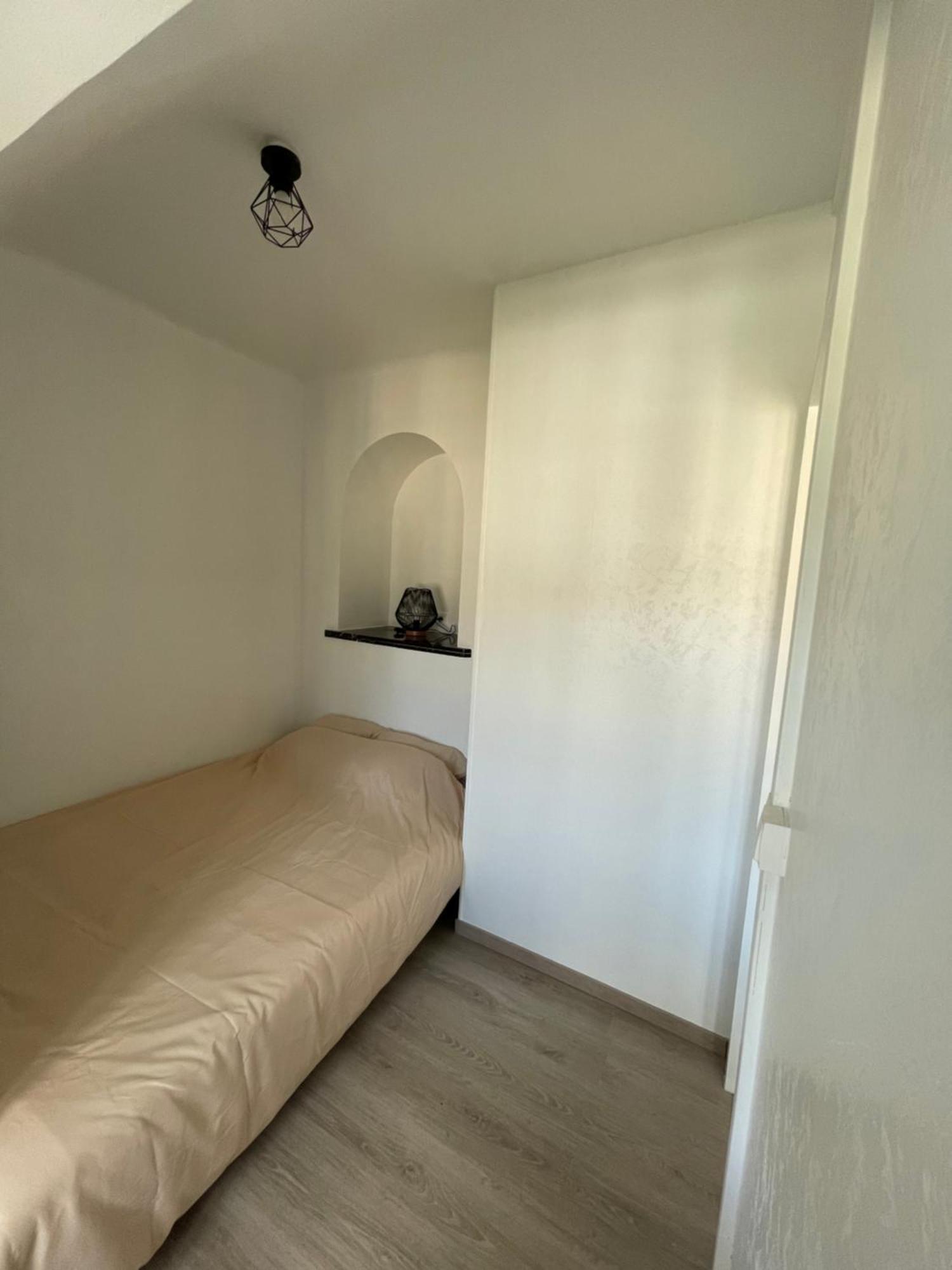 Appartement Renove Tout Equipe, Centre Ville, Proche De La Gare Et Commerce 弗莱尔 外观 照片