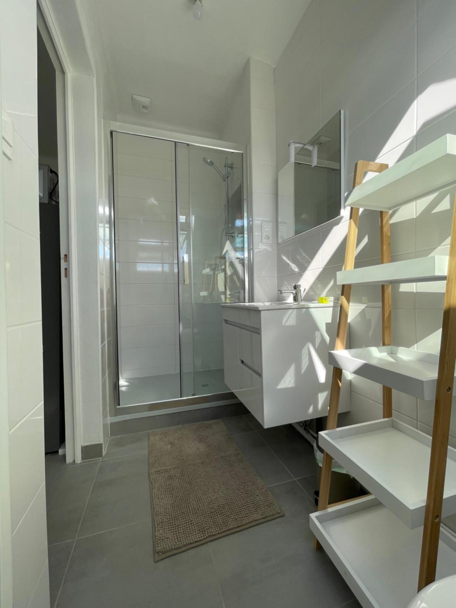 Appartement Renove Tout Equipe, Centre Ville, Proche De La Gare Et Commerce 弗莱尔 外观 照片