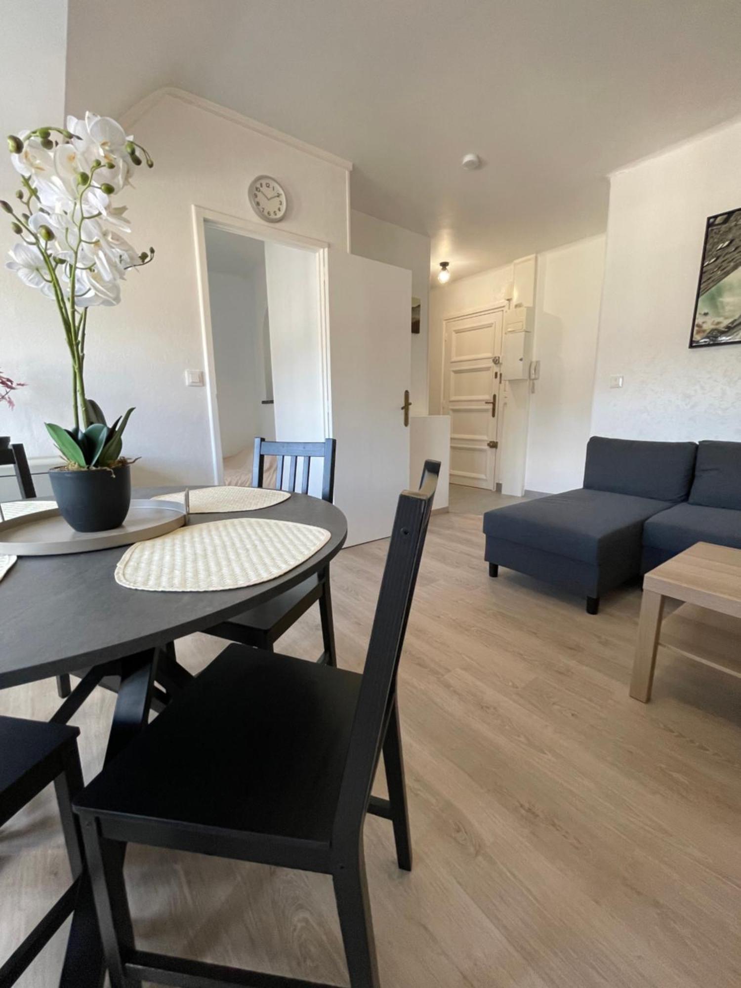 Appartement Renove Tout Equipe, Centre Ville, Proche De La Gare Et Commerce 弗莱尔 外观 照片