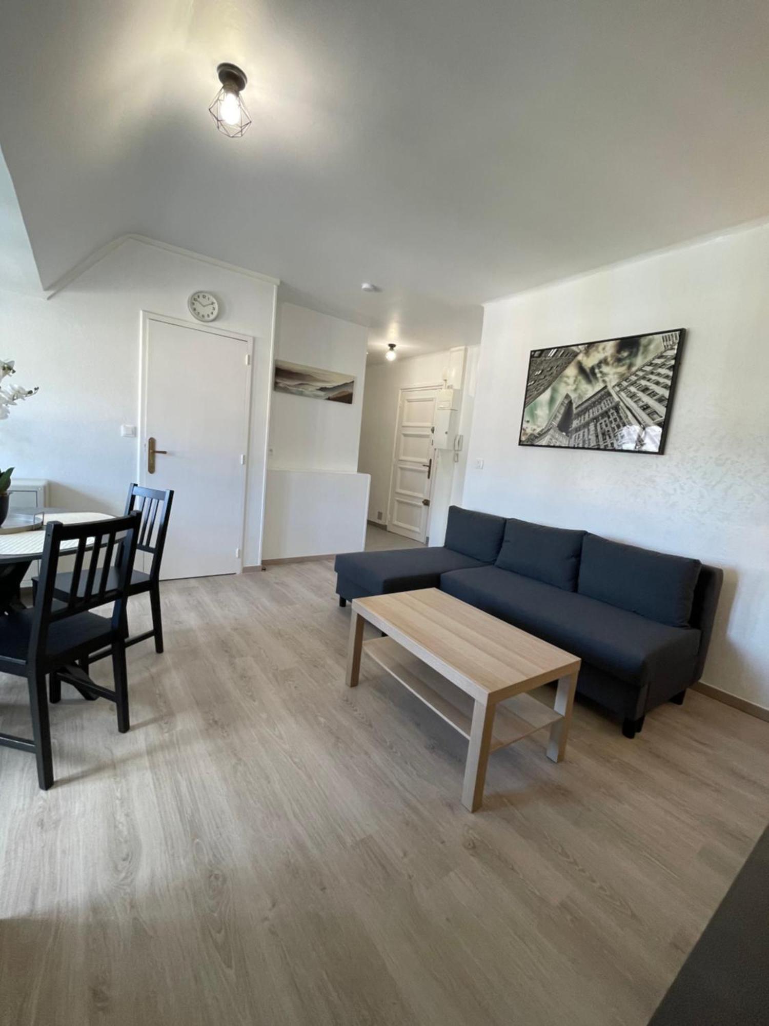 Appartement Renove Tout Equipe, Centre Ville, Proche De La Gare Et Commerce 弗莱尔 外观 照片