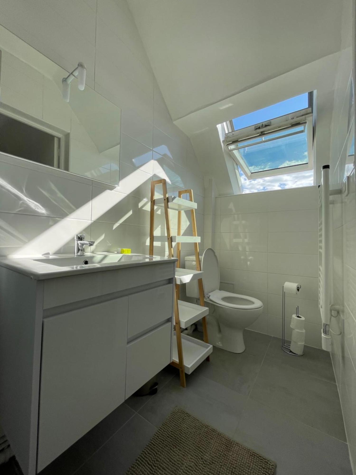 Appartement Renove Tout Equipe, Centre Ville, Proche De La Gare Et Commerce 弗莱尔 外观 照片