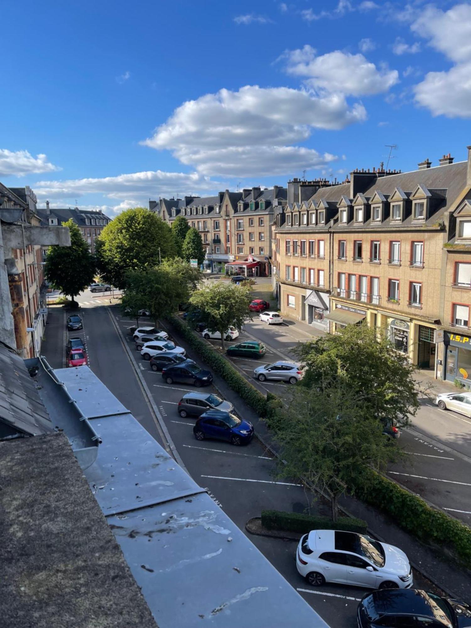 Appartement Renove Tout Equipe, Centre Ville, Proche De La Gare Et Commerce 弗莱尔 外观 照片